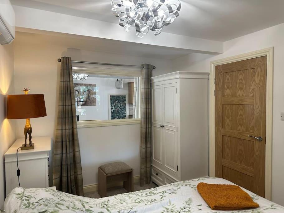 Thee Olde Cow Shed Cottingham, Central Location, 500 Meters From Cottingham Train Station, Close To Hull & Beverly, Free Parking & Wi-Fi , Entire Detached Property エクステリア 写真